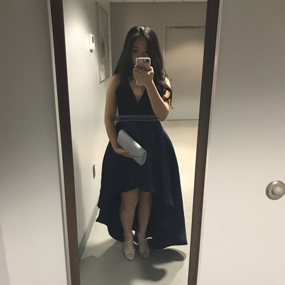 Beautiful navy blue prom dress!